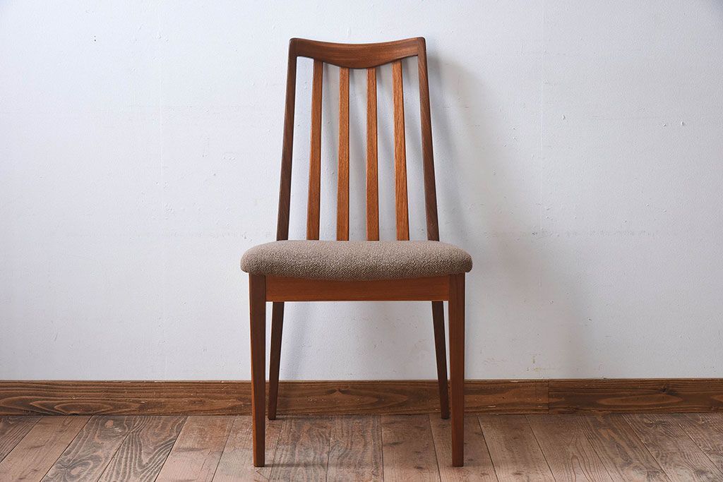 北欧家具　G-PLAN(ジープラン)　チーク材の温もり溢れるビンテージダイニングチェア(椅子)(1)