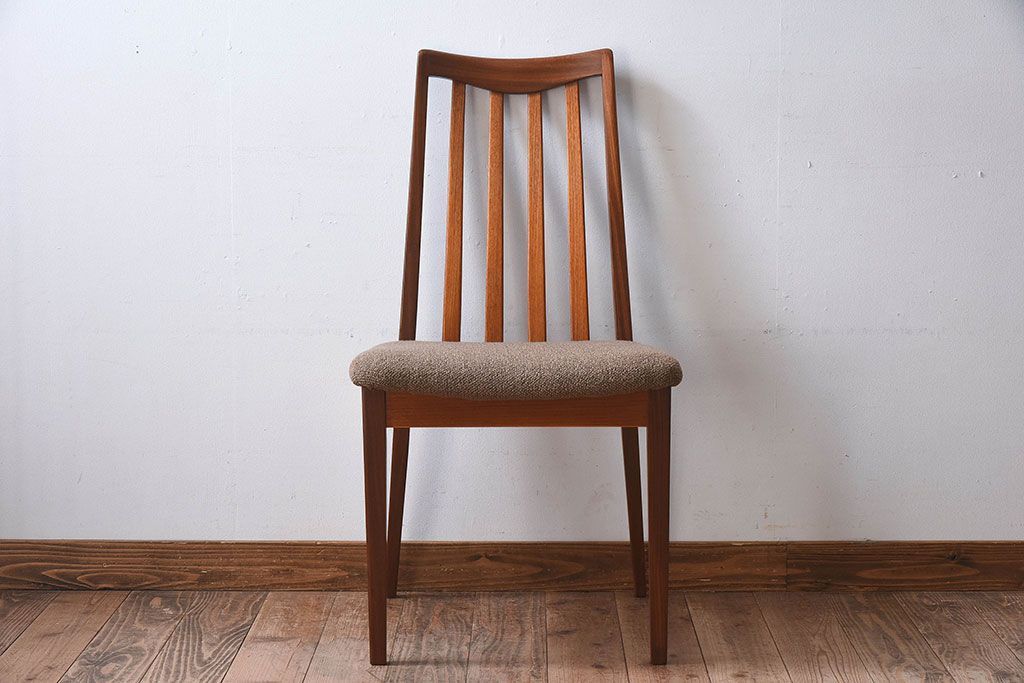 北欧家具　G-PLAN(ジープラン)　チーク材の温もり溢れるビンテージダイニングチェア(椅子)(2)