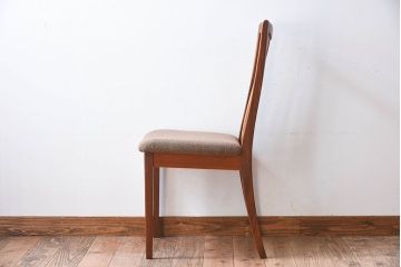北欧家具　G-PLAN(ジープラン)　チーク材の温もり溢れるビンテージダイニングチェア(椅子)(2)