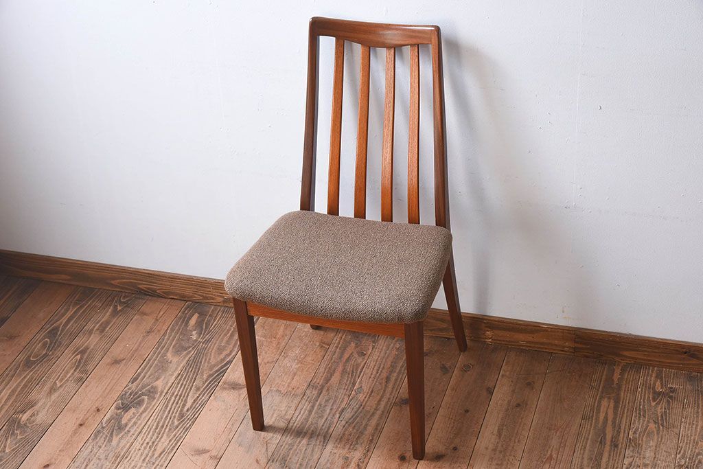 北欧家具　G-PLAN(ジープラン)　チーク材の温もり溢れるビンテージダイニングチェア(椅子)(2)
