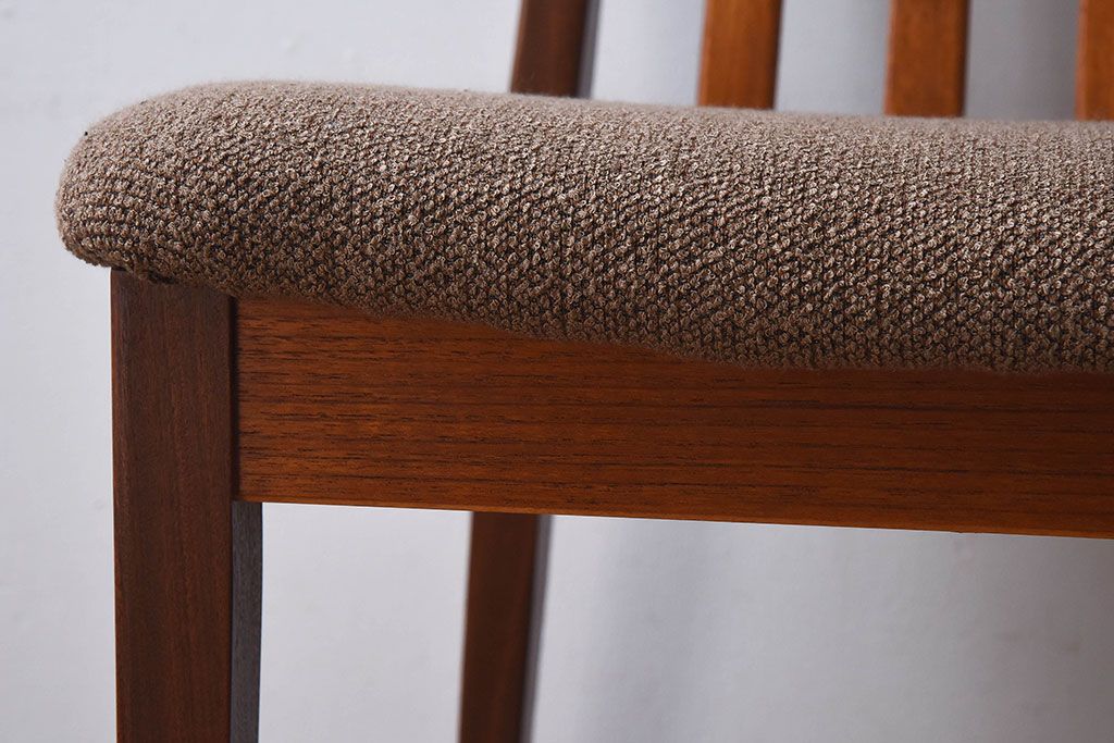 北欧家具　G-PLAN(ジープラン)　チーク材の温もり溢れるビンテージダイニングチェア(椅子)(2)