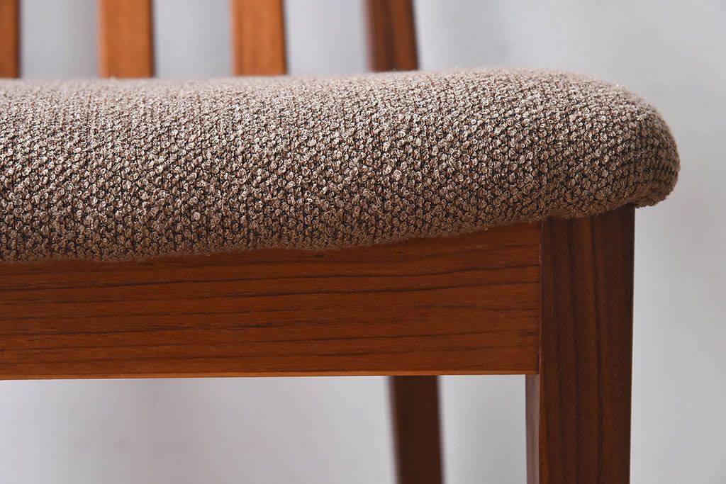 北欧家具　G-PLAN(ジープラン)　チーク材の温もり溢れるビンテージダイニングチェア(椅子)(2)