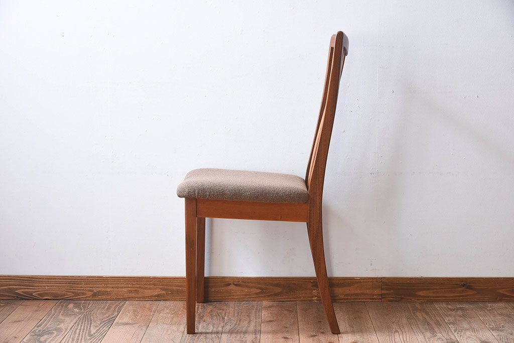 北欧家具　G-PLAN(ジープラン)　チーク材の温もり溢れるビンテージダイニングチェア(椅子)(3)