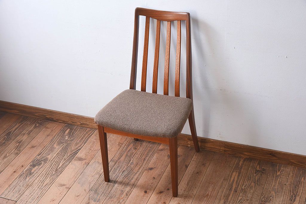 北欧家具　G-PLAN(ジープラン)　チーク材の温もり溢れるビンテージダイニングチェア(椅子)(3)