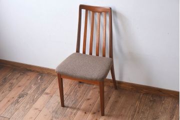 北欧家具　G-PLAN(ジープラン)　チーク材の温もり溢れるビンテージダイニングチェア(椅子)(3)