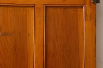大正〜昭和期　柾目が魅力的　温かみのあるドア(扉)