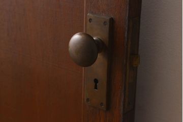 【U様ご成約分】ダイヤガラス使用　真鍮のドアノブがおしゃれな昭和レトロのドア(扉)