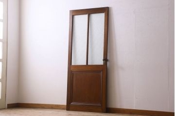 昭和レトロ　ダイヤガラス入り　上品な面持ちの背の高いドア(扉)