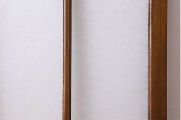 昭和レトロ　ダイヤガラス入り　上品な面持ちの背の高いドア(扉)