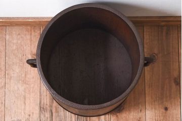 アンティーク雑貨　和製アンティーク　古い木の質感が味わい深い一斗升(一斗マス)(1)