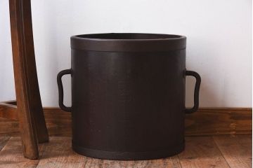 アンティーク雑貨　和製アンティーク　古い木の質感が味わい深い一斗升(一斗マス)(1)