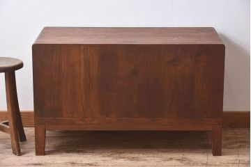 レトロ家具　総桐材　葉ガラス入り　脚付き　昭和レトロのローボード(収納棚・本箱・ブックケース)