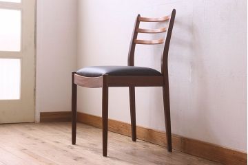 北欧家具　G-PLAN(ジープラン)　チーク材　 シックな色合いのチェア(椅子・ダイニングチェア・ワークチェア)(1)