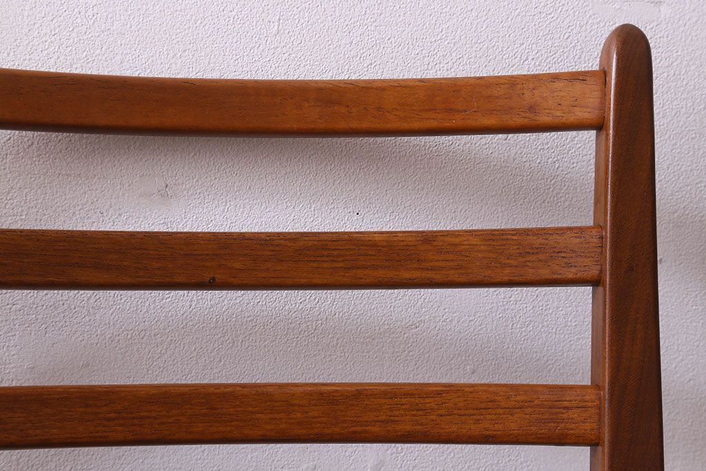 北欧家具　G-PLAN(ジープラン)　チーク材　 シックな色合いのチェア(椅子・ダイニングチェア・ワークチェア)(1)