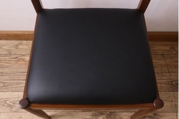 北欧家具　G-PLAN(ジープラン)　チーク材　 シックな色合いのチェア(椅子・ダイニングチェア・ワークチェア)(1)