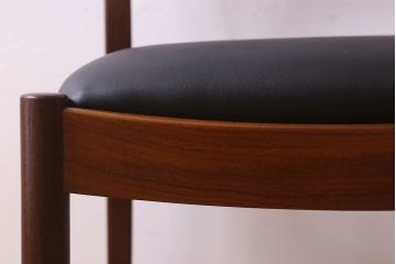 北欧家具　G-PLAN(ジープラン)　チーク材　 シックな色合いのチェア(椅子・ダイニングチェア・ワークチェア)(1)