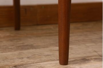 北欧家具　G-PLAN(ジープラン)　チーク材　 シックな色合いのチェア(椅子・ダイニングチェア・ワークチェア)(1)