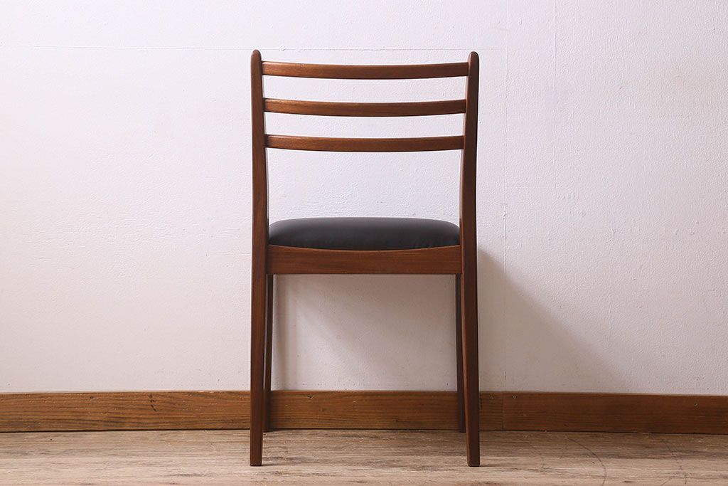 北欧家具　G-PLAN(ジープラン)　チーク材　 シックな色合いのチェア(椅子・ダイニングチェア・ワークチェア)(1)