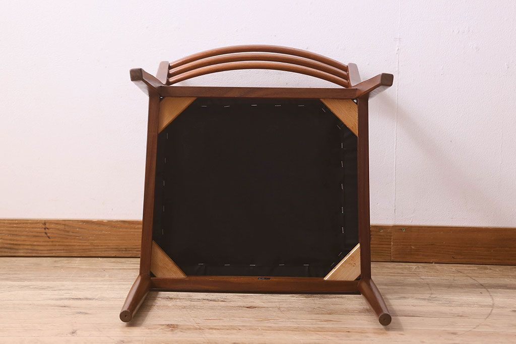 北欧家具　G-PLAN(ジープラン)　チーク材　 シックな色合いのチェア(椅子・ダイニングチェア・ワークチェア)(1)