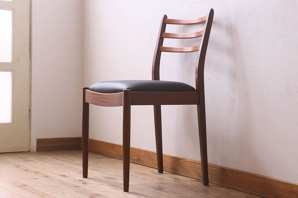 北欧家具　G-PLAN(ジープラン)　チーク材　 シックな色合いのチェア(椅子・ダイニングチェア・ワークチェア)(2)