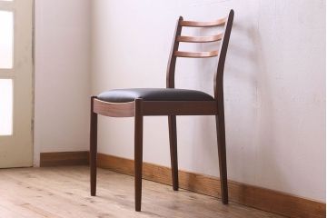 北欧家具　G-PLAN(ジープラン)　チーク材　 シックな色合いのチェア(椅子・ダイニングチェア・ワークチェア)(2)