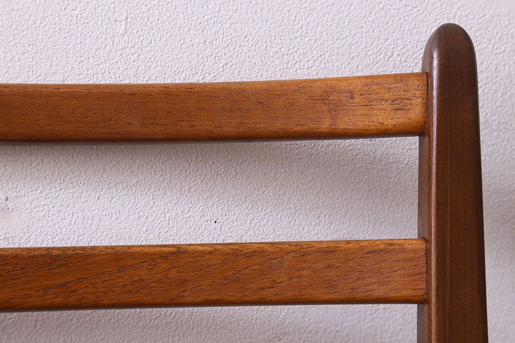 北欧家具　G-PLAN(ジープラン)　チーク材　 シックな色合いのチェア(椅子・ダイニングチェア・ワークチェア)(2)