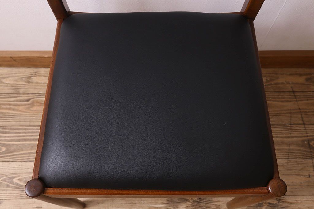 北欧家具　G-PLAN(ジープラン)　チーク材　 シックな色合いのチェア(椅子・ダイニングチェア・ワークチェア)(2)