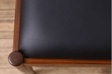 北欧家具　G-PLAN(ジープラン)　チーク材　 シックな色合いのチェア(椅子・ダイニングチェア・ワークチェア)(2)