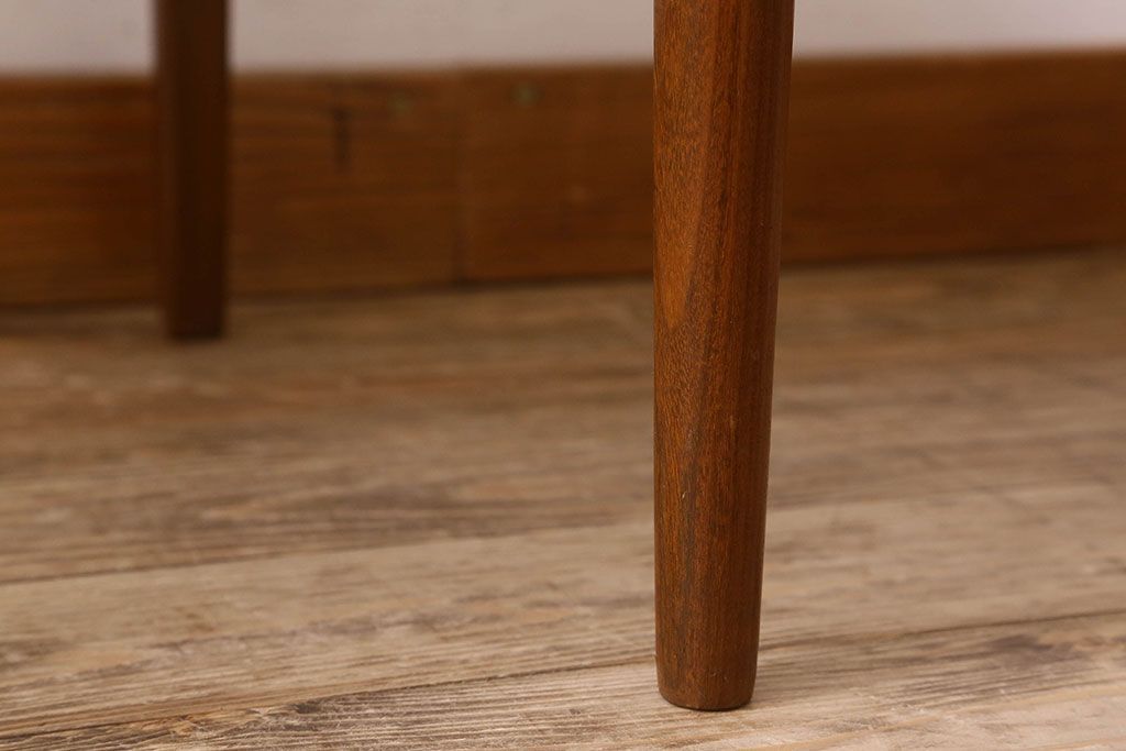 北欧家具　G-PLAN(ジープラン)　チーク材　 シックな色合いのチェア(椅子・ダイニングチェア・ワークチェア)(2)