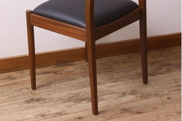 北欧家具　G-PLAN(ジープラン)　チーク材　 シックな色合いのチェア(椅子・ダイニングチェア・ワークチェア)(2)