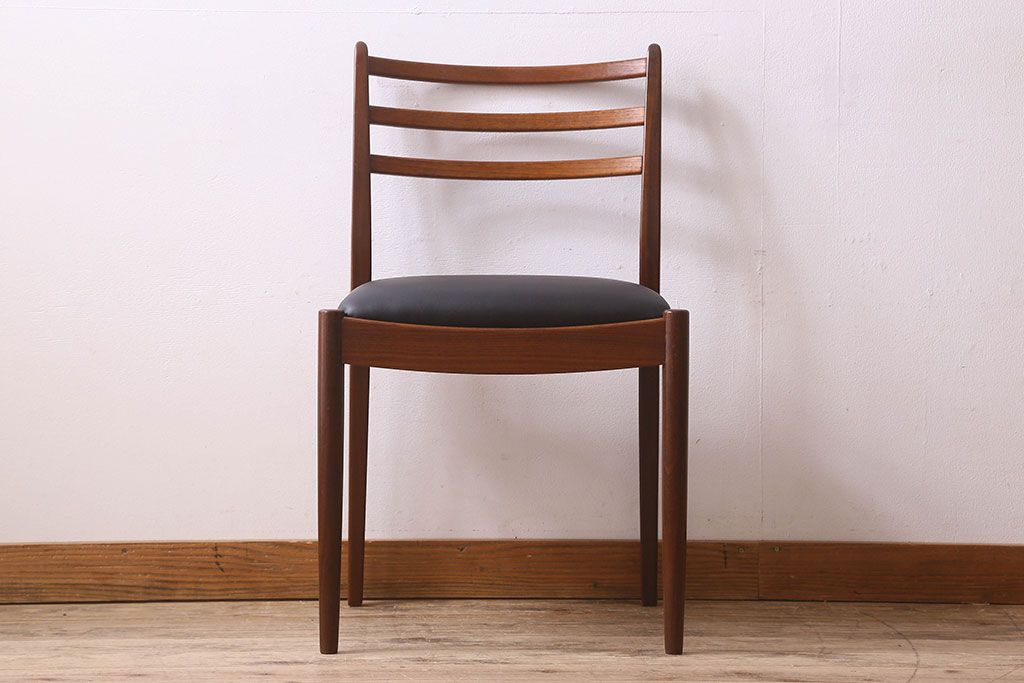 北欧家具　G-PLAN(ジープラン)　チーク材　 シックな色合いのチェア(椅子・ダイニングチェア・ワークチェア)(3)