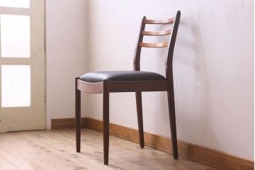 北欧家具　G-PLAN(ジープラン)　チーク材　 シックな色合いのチェア(椅子・ダイニングチェア・ワークチェア)(3)