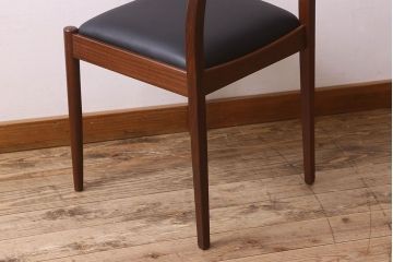 北欧家具　G-PLAN(ジープラン)　チーク材　 シックな色合いのチェア(椅子・ダイニングチェア・ワークチェア)(3)