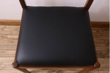 北欧家具　G-PLAN(ジープラン)　チーク材　 シックな色合いのチェア(椅子・ダイニングチェア・ワークチェア)