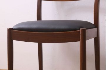 北欧家具　G-PLAN(ジープラン)　チーク材　 シックな色合いのチェア(椅子・ダイニングチェア・ワークチェア)