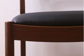 北欧家具　G-PLAN(ジープラン)　チーク材　 シックな色合いのチェア(椅子・ダイニングチェア・ワークチェア)