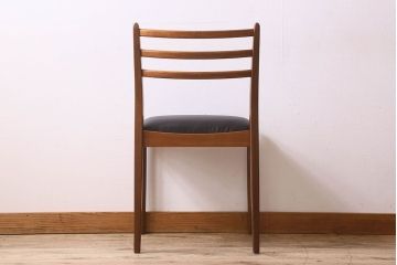 北欧家具　G-PLAN(ジープラン)　チーク材　 シックな色合いのチェア(椅子・ダイニングチェア・ワークチェア)