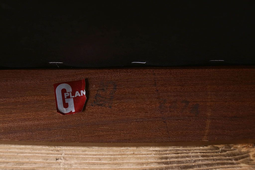 北欧家具　G-PLAN(ジープラン)　チーク材　 シックな色合いのチェア(椅子・ダイニングチェア・ワークチェア)