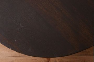 アンティーク家具　和製アンティーク　落ち着いた色合いが魅力的な栓材の丸ちゃぶ台(座卓、ローテーブル)