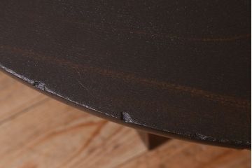 アンティーク家具　和製アンティーク　落ち着いた色合いが魅力的な栓材の丸ちゃぶ台(座卓、ローテーブル)