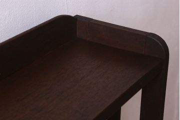 レトロ家具　昭和レトロ　ラワン材　透かし彫り入りの上品な本棚(飾り棚、ディスプレイラック)