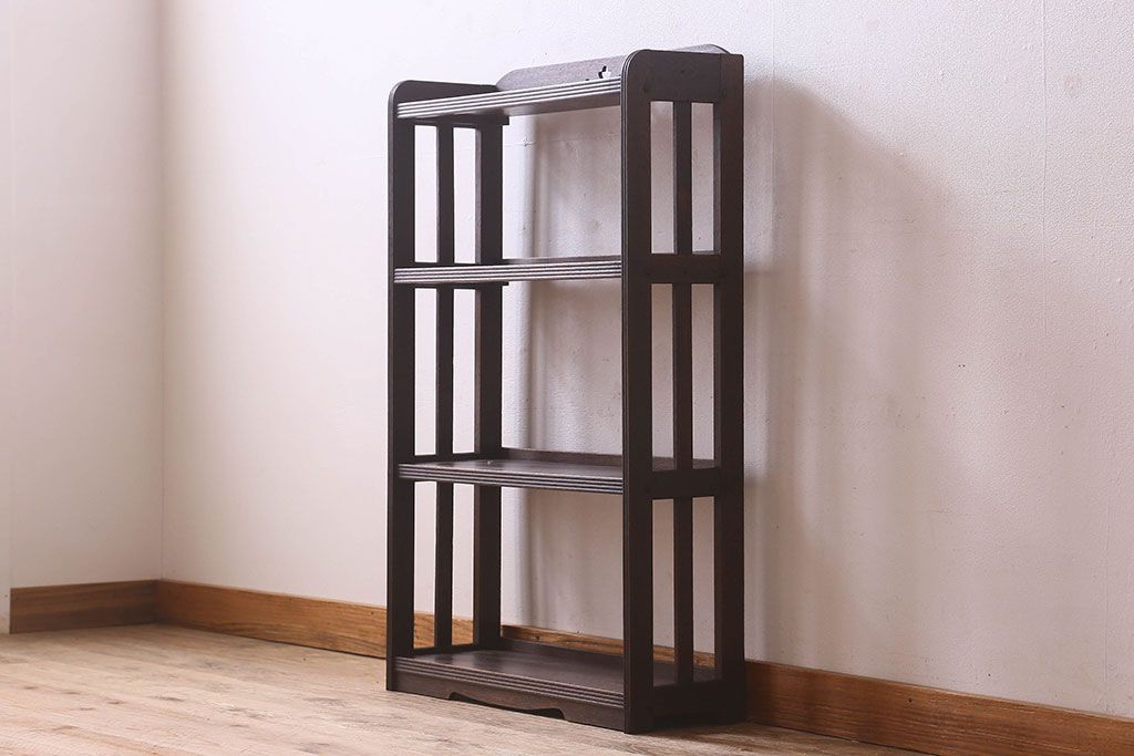 レトロ家具 昭和レトロ ラワン材 透かし彫り入りの上品な本棚(飾り棚、ディスプレイラック)