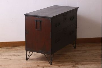 アンティーク家具　和製アンティーク　鉄脚付き!前面桐材の時代箪笥ローボード(ローチェスト、引き出し、衣装箪笥、テ  レビ台)