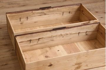 アンティーク家具　和製アンティーク　鉄脚付き!前面桐材の時代箪笥ローボード(ローチェスト、引き出し、衣装箪笥、テ  レビ台)