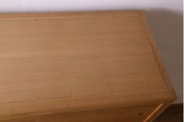 アンティーク家具　和モダン　1970年頃　明るい木肌が印象的な茶水屋(置き水屋、戸棚、収納棚)