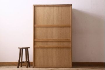 アンティーク家具　和モダン　1970年頃　明るい木肌が印象的な茶水屋(置き水屋、戸棚、収納棚)