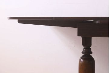 アンティーク家具　イギリスアンティーク　オーク材らしい趣のある木味が魅力的なドローリーフテーブル(エクステンションテーブル、ダイニングテーブル)