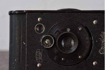 アンティーク雑貨　ドイツ製　クラシックカメラ　ケース付き　Contessa Nettel Piccolette(コンテッサネッテル　ピコレット)　蛇腹カメラ