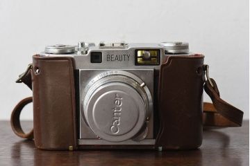 アンティーク雑貨　クラシックカメラ　太陽堂光機株式会社 ケース付き　BEAUTY SUPER(ビューティスーパー)35