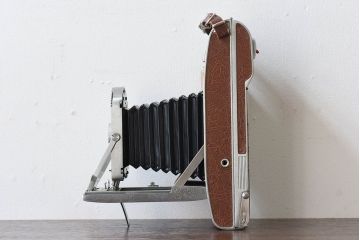 アンティーク雑貨　ビンテージ　アメリカ製　ポラロイド社　LAND CAMERA(ランドカメラ)95B